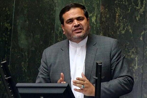 افشاگری درباره دروغ نماینده ای که به سرباز سیلی زد