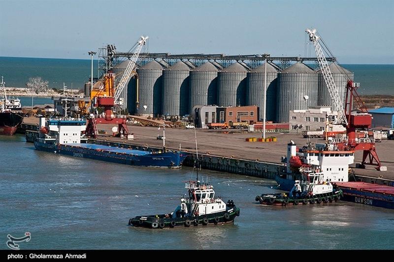 واردات 246 هزار تن کالای اساسی از طریق بنادر استان