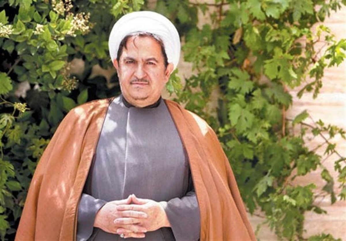 تغییر چهره پدر روح الله زم در مراسم ختم محمود دعائی خبر ساز شد