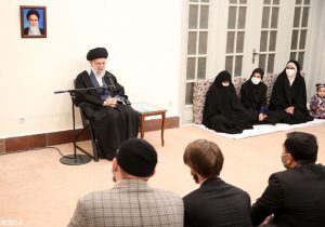 مسئله پیشرفت علمی و عبور از مرزهای دانش نباید فراموش شود