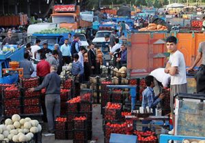 میزکار فرمانداری کماکان در میدان ترهبار مستقر است/ بهانهای برای نرفتن وجود ندارد