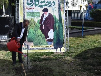 روز درختکاری نماد زندگی و تداوم آن بر روی زمین است