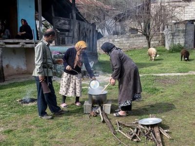 از «شال اِنگِنی» و آش چهل گیاه تا « گپ‌کِشی» و رسم بخت‌گشایی