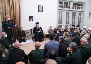 به هیچ حدی از استحکام و پیشرفت قانع نباشید