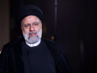 نگذاریم گفتمان «عزت» به «نمی‌شود» و «عبرت» تبدیل شود