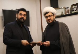 گفتمان سازی پیش نیاز پرداختن به امربه معروف و نهی از منکر است