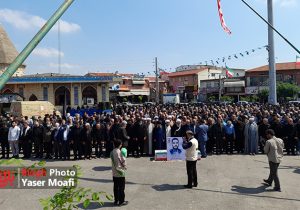 شهید ایاره در آغوش ملت