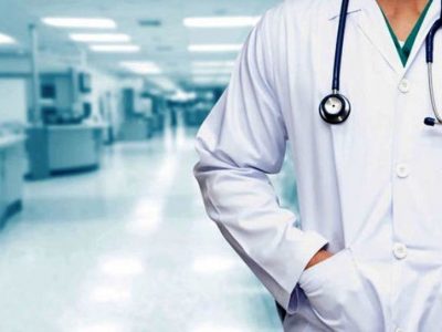 زیر میزی روی میز