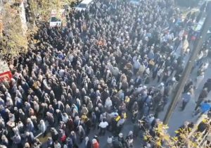 راهپیمایی مازندرانیها علیه اغتشاشات / تشییع ۷ شهید امنیت در استان