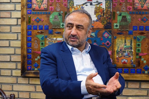 باید از لاریجانی دعوت شود تا در انتخابات شرکت کند