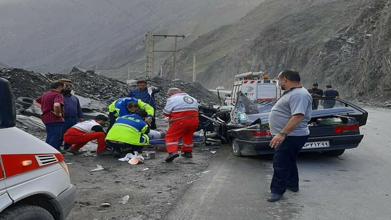 ۵ کشته و مصدوم براثر ریزش سنگ در جاده هراز