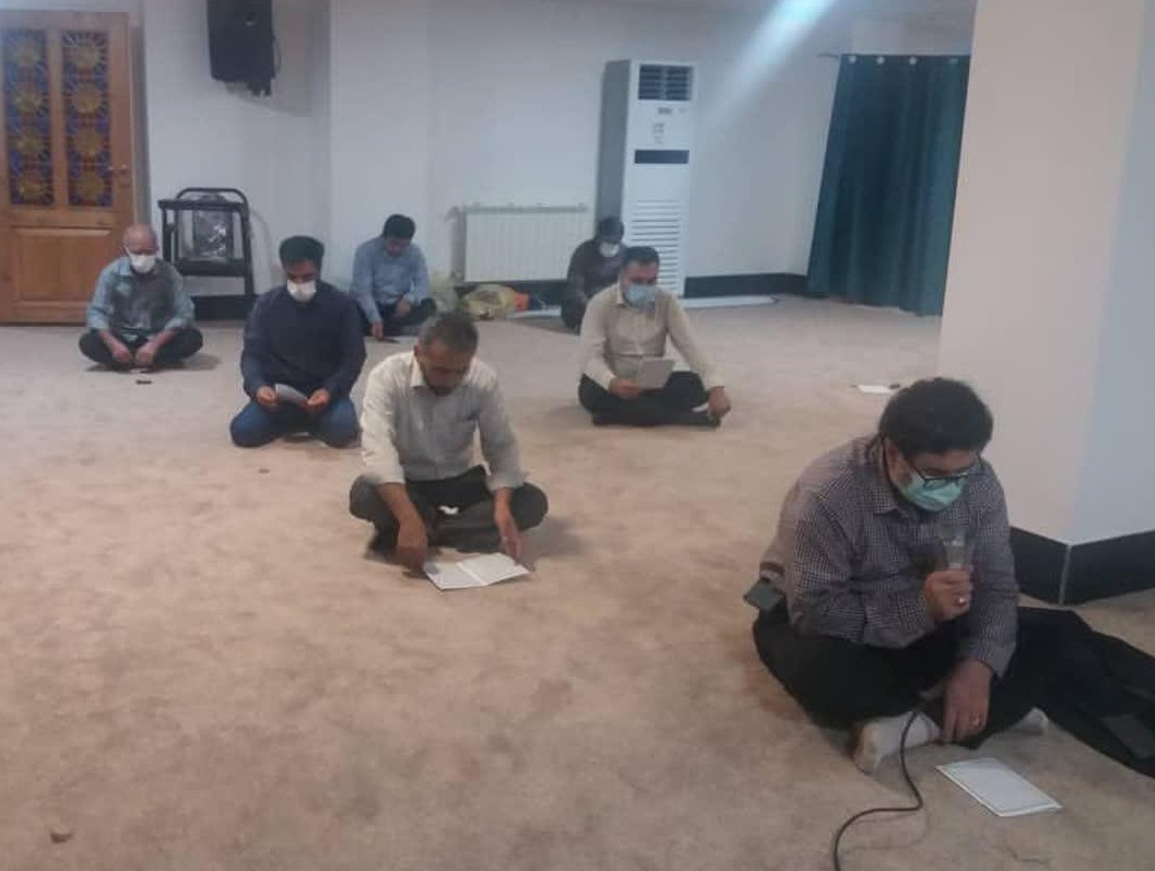 برگزاری مراسم پر فیض زیارت عاشورا در اداره كل بيمه سلامت مازندران