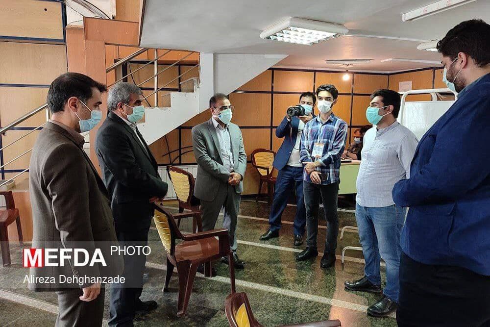 بازدید رییس دانشگاه علوم پزشکی مازندران از پایگاه تجمیعی واکسیناسیون تماما دانشجویی دانشگاه
