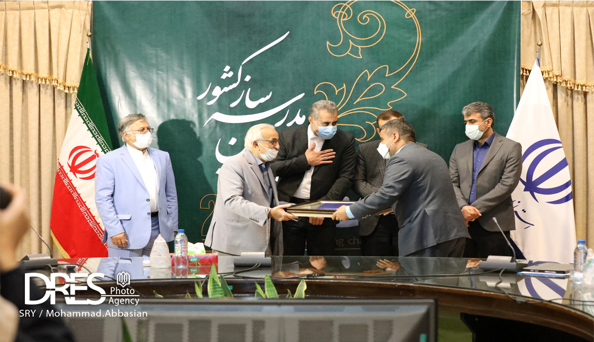 آیین تجلیل از خیرین مدرسه سازمازندران برگزار شد