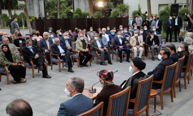 در دیدار هنرمندان با رئیس جمهوری چه گذشت؟ / کدام هنرمندان حضور داشتند؟