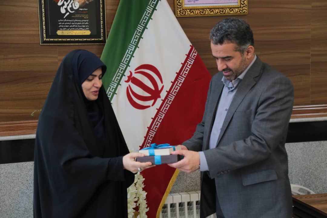 دیدار مدیرکل کتابخانه های عمومی مازندران با مدیرکل آموزش و پرورش استان