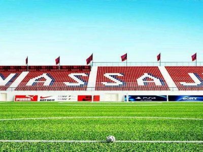 چمن ورزشگاه شهید وطنی در حال تخریب است