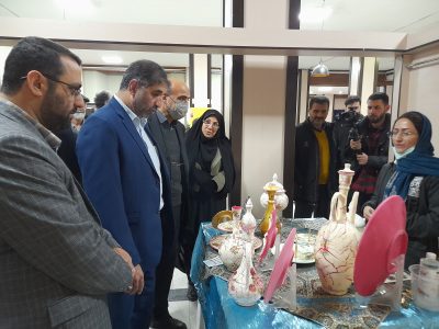 نمایشگاه عرضه محصولات فرهنگی و هنری دارندگان پروانه فعالیت مشاغل خانگی، تبلور توانمندی و شایستگی است