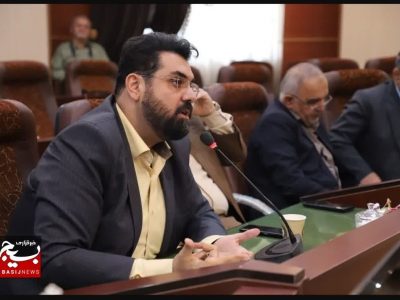 مردم مشکل اقتصادی دارند/ مسئولان نقد سازنده را بپذیرند/ مسائل استان قبل از ورود رئیس دستگاه قضا و رئیس جمهور حل شود/ لزوم آموزش سواد رسانه‌ای به مدیران /  افراد نامرتبط در دولت قبل جذب و در دولت فعلی پست گرفتند