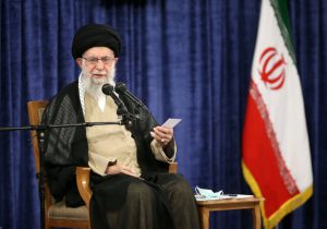 می‌خواهم علاوه بر کمک، از تلاش ۲ ساله دولت سیزدهم تمجید کنم