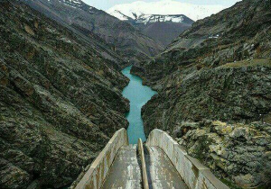 به عمل کار برآید به سخنرانی نیست!