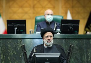 هدفگذاری دولت برای کاهش فاصله طبقاتی