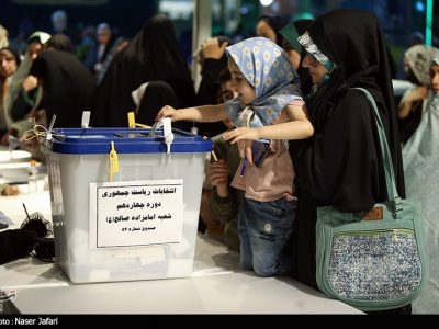 تیر ضد انقلاب به سنگ خورد