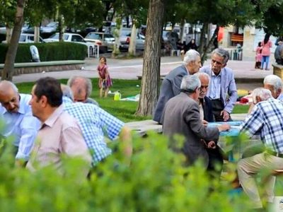 درخواست تسریع در همسان‌سازی حقوق بازنشستگان را داریم